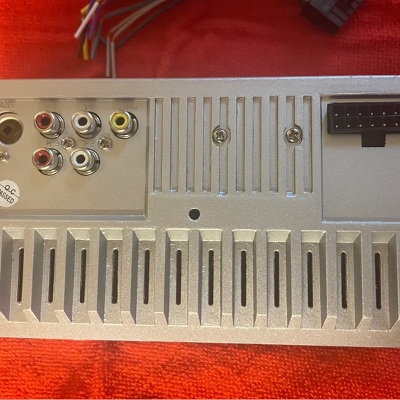 Dual BT Touchscreen Stereo and speakers-New With No Box- - Picture 2 of 9